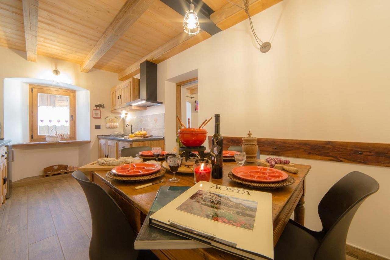 Maison Julie-Lungo La Via Francigena إتروبليس المظهر الخارجي الصورة