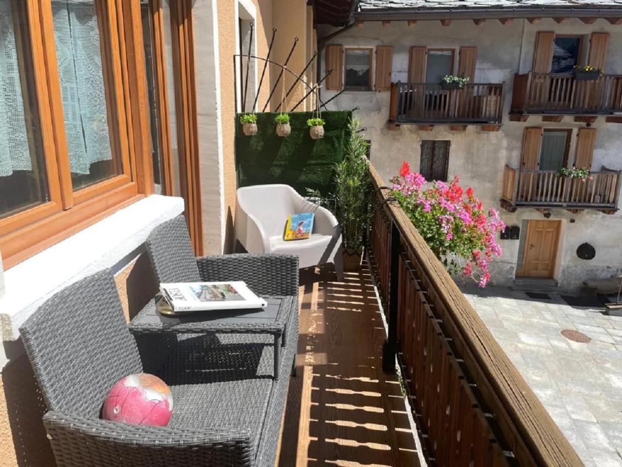 Maison Julie-Lungo La Via Francigena إتروبليس المظهر الخارجي الصورة