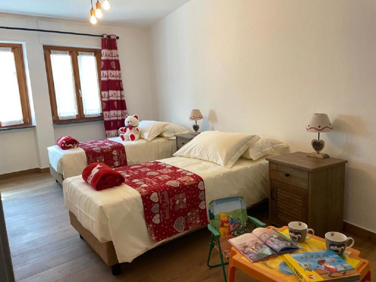 Maison Julie-Lungo La Via Francigena إتروبليس المظهر الخارجي الصورة
