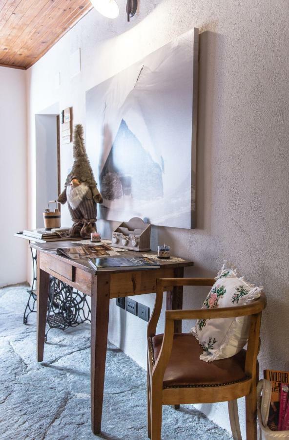 Maison Julie-Lungo La Via Francigena إتروبليس المظهر الخارجي الصورة