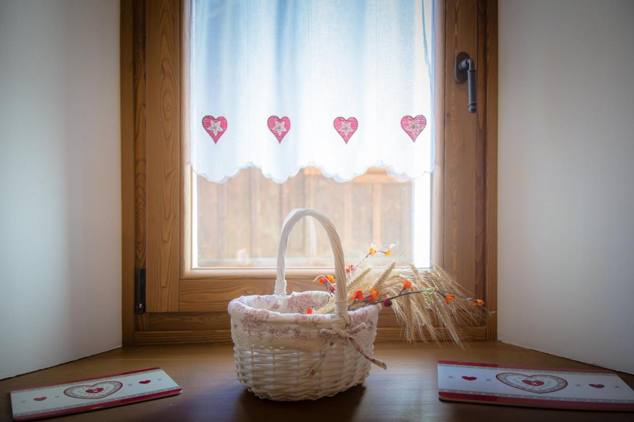Maison Julie-Lungo La Via Francigena إتروبليس المظهر الخارجي الصورة